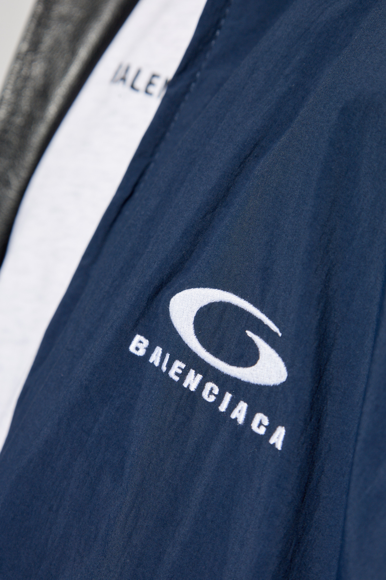BALENCIAGA ジップアップトラックリバーシブルジャケット　ネイビー BALENCIAGA ジップアップトラックリバーシブルジャケット ネイビー